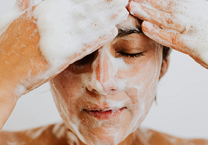 Let Your Skin Breathe with Korean Skin Care: Reclar Calming & Soothing Bubble Cleanser (1-2 MIN READ)